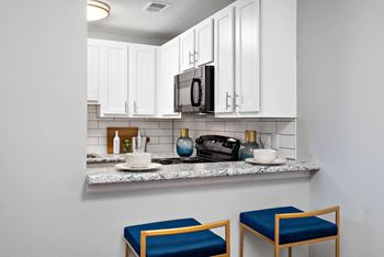 Kitchen breakfast bar
